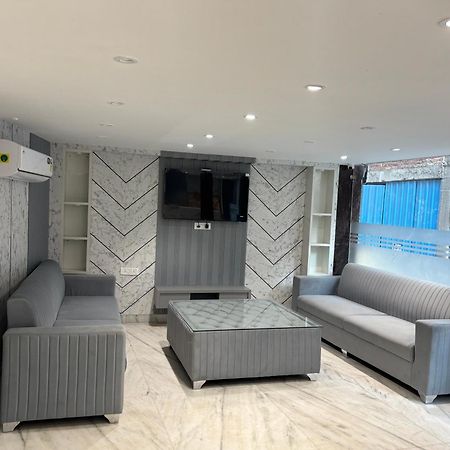Cg Internationl By Sweet Guest House New Delhi Exterior photo