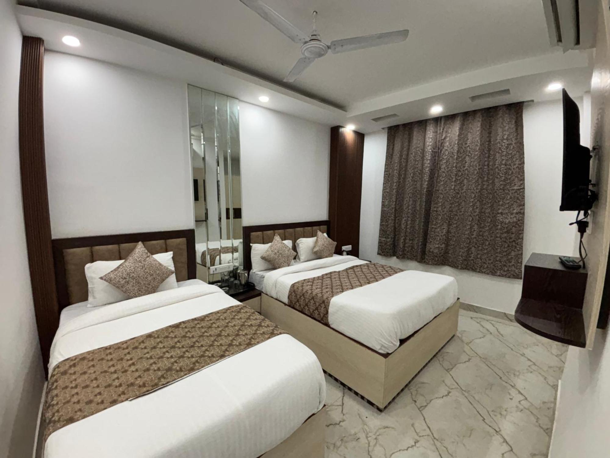 Cg Internationl By Sweet Guest House New Delhi Exterior photo